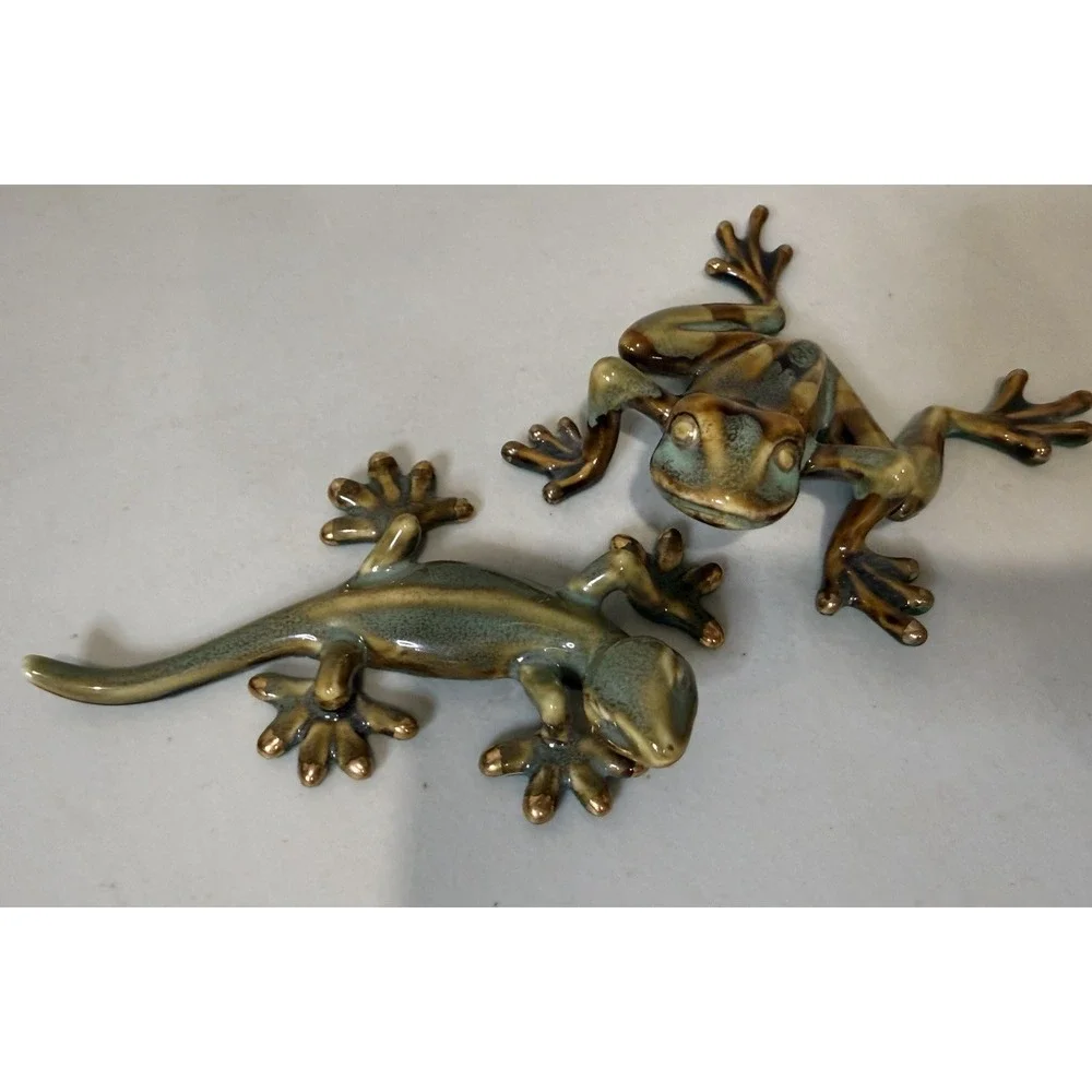 Vintage Lot 2 Collection Tree Frog Gecko Lizard Ceramic Figurine Gold Accents